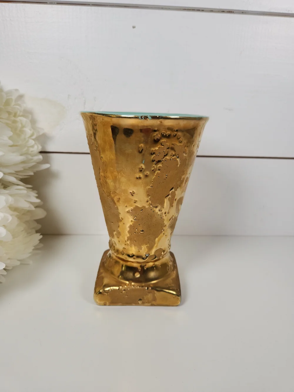 Vintage Weeping Gold Gilmer Pottery Vase 6.75